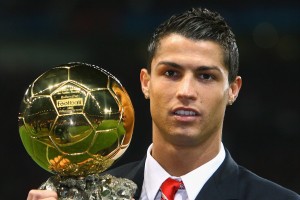 乐鱼电竞在线平台登录入口-中超裁判争议判罚引热议，中超裁判又出争议判罚